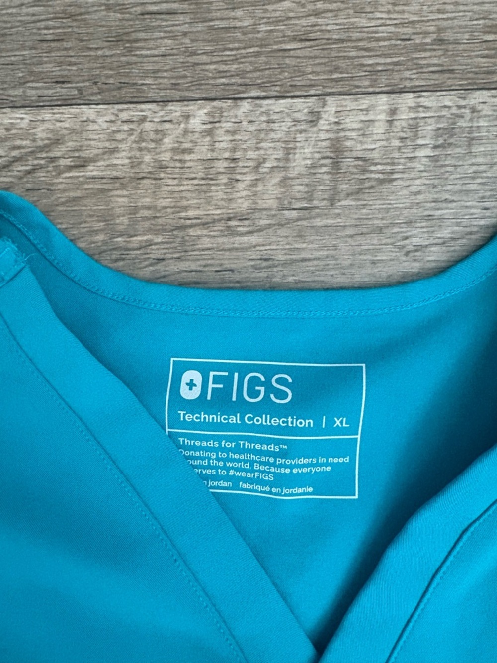 Figs Teal Scrub Set in Top XL and Joggers L - Picture 10 of 10